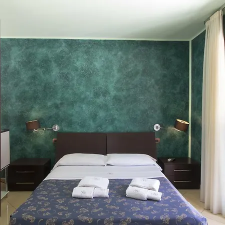 Отель Margherita 3*